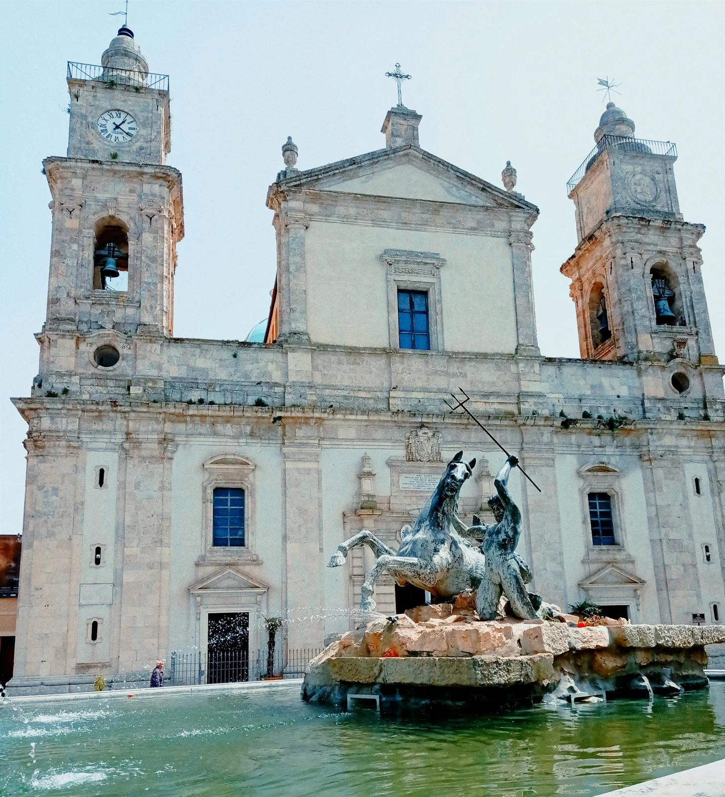 Cattedrale di Santa Maria la Nova