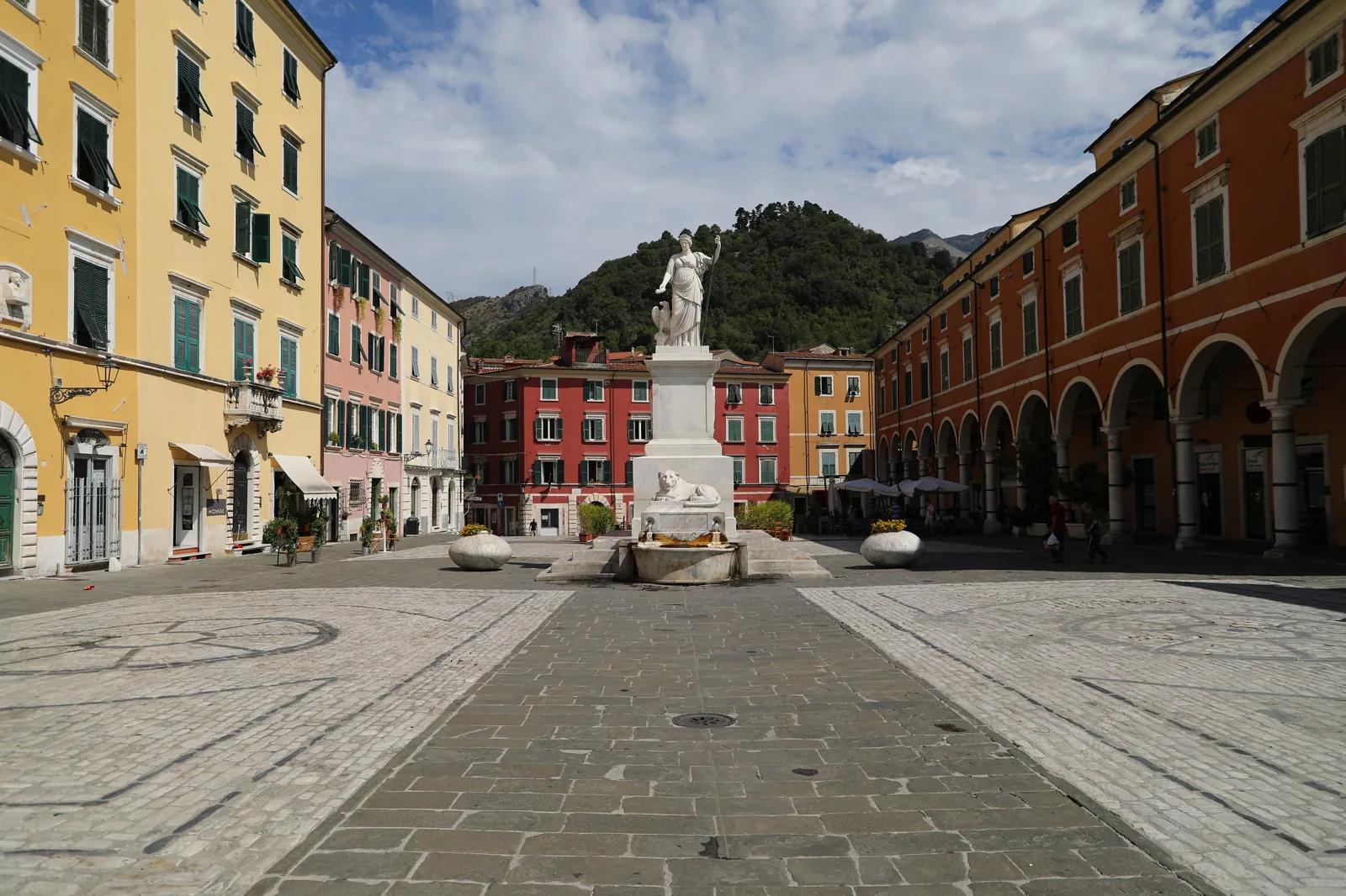 Piazza Alberica