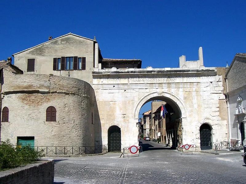 Arco d'Augusto