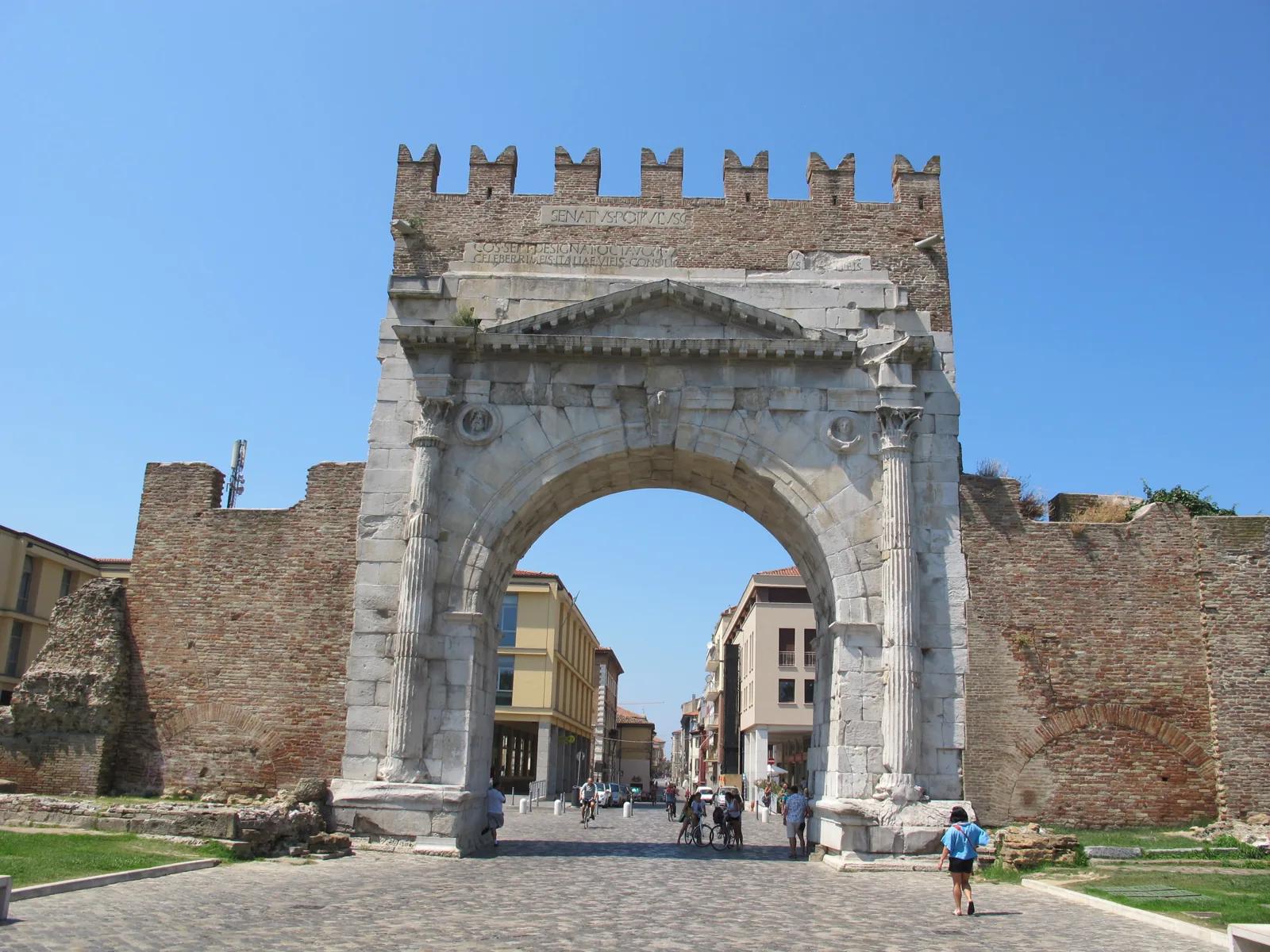 Arco d'Augusto