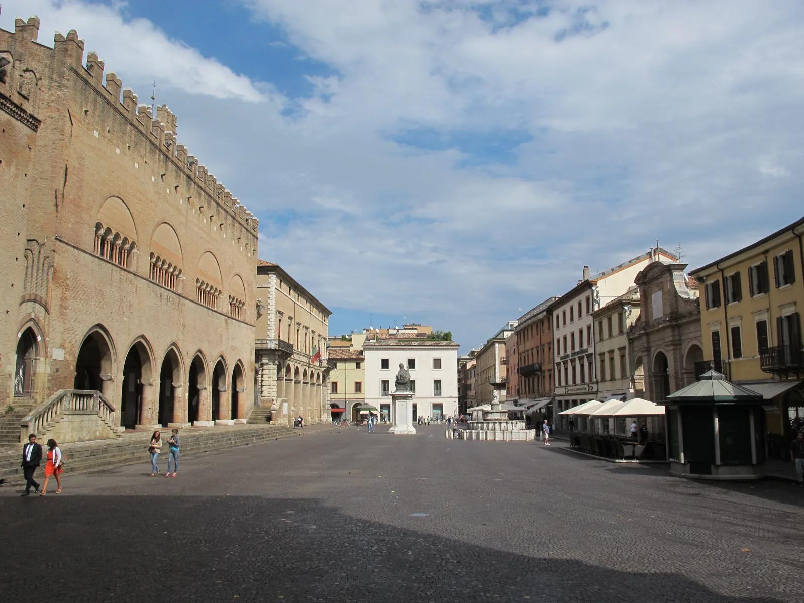 Piazza Cavour
